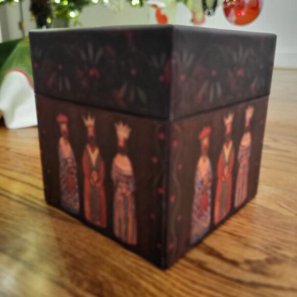 Christmas Stacking/Nesting Boxes - Set of Seven Below Boxes - Picture 5 of 8